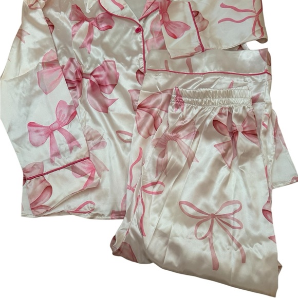 Elegant Pink Bow Pajama Set - Picture 2 of 6